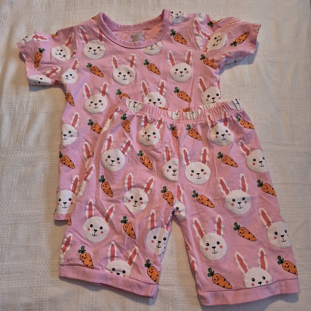 Akyzic girls size 8 shorty pajama set Easter, bunnies, carrots VGUC